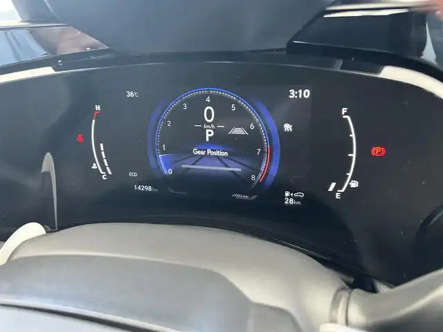 レクサス ＮＸ 250 バージョンL 兵庫県 2023(令5)年 1.5万km ソニッククォーツ 外部検査実施済み/・ワンオーナー/・内装ブラック&リッチクリーム/・OP パノラミックビューモニター（床下透過表示）/・OP 緊急時操舵支援/FCTA/LCA/・OP 別体型ディスクプレイヤー（CD/DVD）/・14インチディスプレイオーディオ（コネクティッドナビ）Plus/・地デジ/BT/USB/Miracast/・ステアリングリモコン/・ヘッドアップディスプレイ/・パドルシフト/・ドライブレコーダー（前方）/・パワーバックドア/・本革シート（ヒーター/ベンチレーション/電動）/・2列目シートヒーター/・ステアリングヒーター/・3眼式フルLEDヘッドランプ/・LEDフォグランプ/・純正20インチAW/・クリアランスソナー/・1か月/6か月/R6/R7年レクサスディーラー記録簿/・スマートキー2個/カードキー有/・PCS/LDA/PKSB/SEA//BSM/RCTA/RCD/RSA/AHS//レーダークルーズコントロール