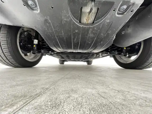 ホンダ ヴェゼル ハイブリッド RS ホンダセンシング 千葉県 2019(平31)年 3.2万km クリスタルブラックパール ホンダ センシング（安全運転支援システム）/・衝突軽減ブレーキ/・誤発進抑制機能/・歩行者事故低減ステアリング/・路外逸脱抑制機能/・アダプティブクルーズコントロール/・車線維持支援システム/・先行車発進お知らせ機能/・標識認識機能/純正7インチメモリーナビ/・フルセグTV/・Bluetooth接続/・CD/DVD再生可能/・バックカメラ/ハーフレザーシート/シートヒーター/前後コーナーセンサー/LEDライト/スマートキー/ビルトインETC