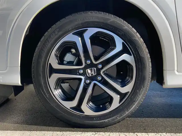 ホンダ ヴェゼル ハイブリッド Z ホンダセンシング 静岡県 2020(令2)年 6.3万km プラチナホワイトパール HondaSENSING/純正メモリーナビ(VXM-204VFi)/　AM FM CD DVD Bluetooth USB SD/フルセグTV/ビルトインETC/LEDオートヘッドランプ/レーダークルーズコントロール/ハーフレザーシート/シートヒーター(前席)/純正17インチアルミホイール/スマートキー2本/パドルシフト/パーキングアシスト/ワンオーナー/バックモニター