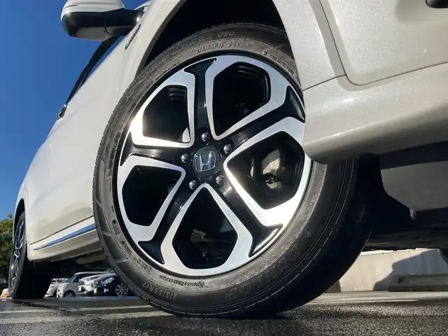 ホンダ ヴェゼル ハイブリッド Z ホンダセンシング 静岡県 2020(令2)年 6.3万km プラチナホワイトパール HondaSENSING/純正メモリーナビ(VXM-204VFi)/　AM FM CD DVD Bluetooth USB SD/フルセグTV/ビルトインETC/LEDオートヘッドランプ/レーダークルーズコントロール/ハーフレザーシート/シートヒーター(前席)/純正17インチアルミホイール/スマートキー2本/パドルシフト/パーキングアシスト/ワンオーナー/バックモニター