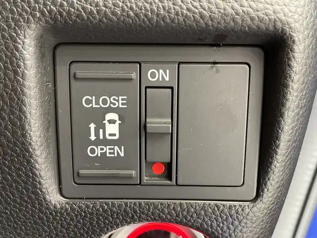 ホンダ Ｎ ＢＯＸ カスタム G EX ホンダセンシング 栃木県 2018(平30)年 3.9万km ブリリアントスポーティブルーメタリック2トーン 純正メモリナビ/（CD/DVD/フルセグTV/Bluetooth/SD/AUX/USB/iPod）/バックカメラ/ホンダセンシング/ビルトインETC/片側パワースライドドア/禁煙車/オートライト/LEDヘッドライト/横滑り防止装置/スマートキー/プッシュスタート/アイドリングストップ/ステアリングスイッチ/ウィンカーミラー/純正14インチアルミホイール/純正フロアマット