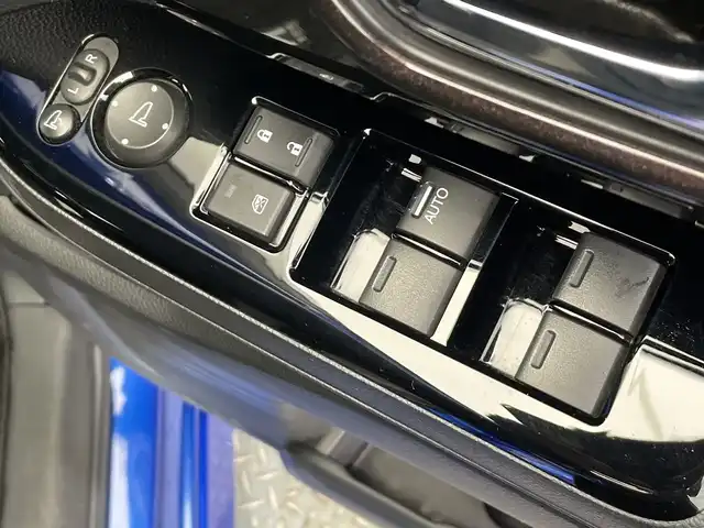 ホンダ Ｎ ＢＯＸ カスタム G EX ホンダセンシング 栃木県 2018(平30)年 3.9万km ブリリアントスポーティブルーメタリック2トーン 純正メモリナビ/（CD/DVD/フルセグTV/Bluetooth/SD/AUX/USB/iPod）/バックカメラ/ホンダセンシング/ビルトインETC/片側パワースライドドア/禁煙車/オートライト/LEDヘッドライト/横滑り防止装置/スマートキー/プッシュスタート/アイドリングストップ/ステアリングスイッチ/ウィンカーミラー/純正14インチアルミホイール/純正フロアマット