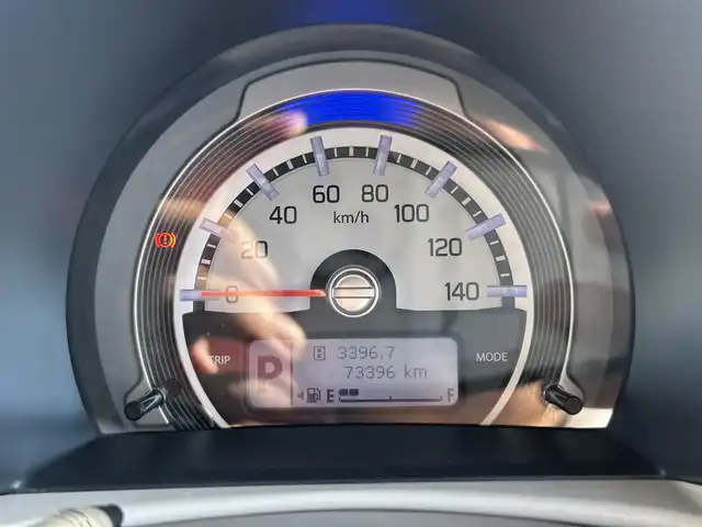スズキ ハスラー G 愛知県 2018(平30)年 7.4万km ブリスクブルーメタリック/ホワイト2トーンルーフ サイドバイザー/純正フロアマット/社外SDナビ/FM/AM/USB/SD/DISC/フルセグTV/BT/バックカメラ/社外ドラレコ/ビルトインETC/ベンチシート/前席シートヒーター/純正15インチスチールホイール/レーンキープアシスト/衝突被害軽減ブレーキ/デュアルセンサーブレーキ//アイドリングストップ/電動格納ミラー/保証書/取扱説明書/スペアキー/スマートキー