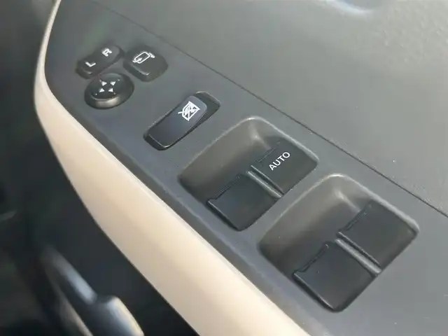 スズキ ハスラー G 愛知県 2018(平30)年 7.4万km ブリスクブルーメタリック/ホワイト2トーンルーフ サイドバイザー/純正フロアマット/社外SDナビ/FM/AM/USB/SD/DISC/フルセグTV/BT/バックカメラ/社外ドラレコ/ビルトインETC/ベンチシート/前席シートヒーター/純正15インチスチールホイール/レーンキープアシスト/衝突被害軽減ブレーキ/デュアルセンサーブレーキ//アイドリングストップ/電動格納ミラー/保証書/取扱説明書/スペアキー/スマートキー