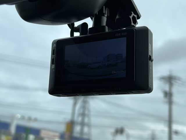 フォルクスワーゲン ゴルフ ＧＴＩ パフォーマンス 石川県 2017(平29)年 4.7万km 黒 SDナビ/Bluetooth/フルセグTV/バックカメラ/ETC/ドライブレコーダー（前後）/LEDヘッドライト/MTモード付/前後コーナーセンサー/W+サイドエアバック