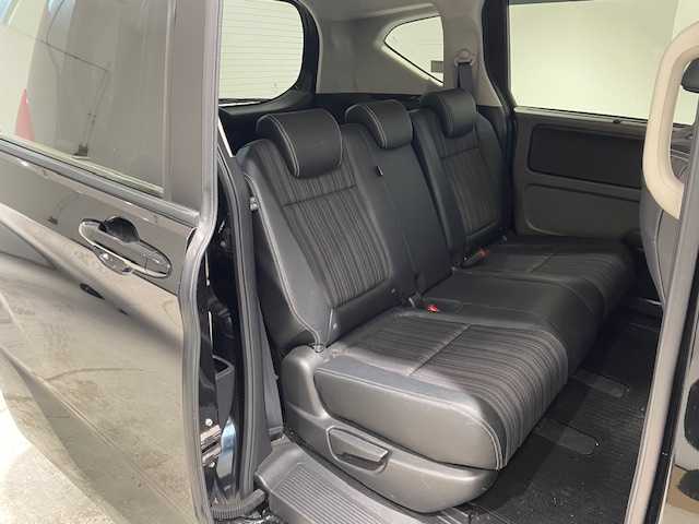 ホンダ フリード＋ ハイブリット EX 宮城県 2017(平29)年 10.4万km クリスタルブラックパール ホンダセンシング/・衝突軽減システム/・レーンキープアシスト/・CMBS/・ACC/・先行車発進お知らせ/・路外逸脱抑制機能/・標識認識機能/・車線逸脱警報装置/社外ナビ/・バックカメラ/・ETC/・Bluetooth/・CD/DVD/アイドリングストップ/革巻きステアリング/・ステアリングスイッチ/プッシュスタート/・スマートキー/純正アルミホイール/純正フロアマット/LEDヘッドライト/・フォグランプ/・オートライト