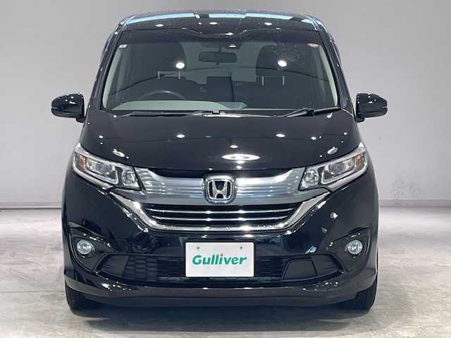 ホンダ フリード＋ ハイブリット EX 宮城県 2017(平29)年 10.4万km クリスタルブラックパール ホンダセンシング/・衝突軽減システム/・レーンキープアシスト/・CMBS/・ACC/・先行車発進お知らせ/・路外逸脱抑制機能/・標識認識機能/・車線逸脱警報装置/社外ナビ/・バックカメラ/・ETC/・Bluetooth/・CD/DVD/アイドリングストップ/革巻きステアリング/・ステアリングスイッチ/プッシュスタート/・スマートキー/純正アルミホイール/純正フロアマット/LEDヘッドライト/・フォグランプ/・オートライト