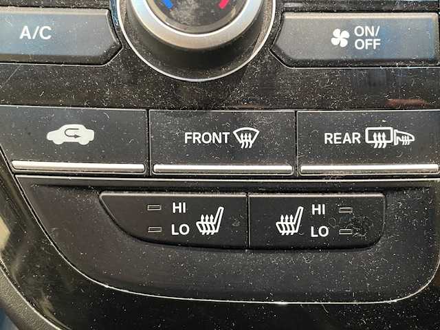 ホンダ フリード＋ ハイブリット EX 宮城県 2017(平29)年 10.4万km クリスタルブラックパール ホンダセンシング/・衝突軽減システム/・レーンキープアシスト/・CMBS/・ACC/・先行車発進お知らせ/・路外逸脱抑制機能/・標識認識機能/・車線逸脱警報装置/社外ナビ/・バックカメラ/・ETC/・Bluetooth/・CD/DVD/アイドリングストップ/革巻きステアリング/・ステアリングスイッチ/プッシュスタート/・スマートキー/純正アルミホイール/純正フロアマット/LEDヘッドライト/・フォグランプ/・オートライト