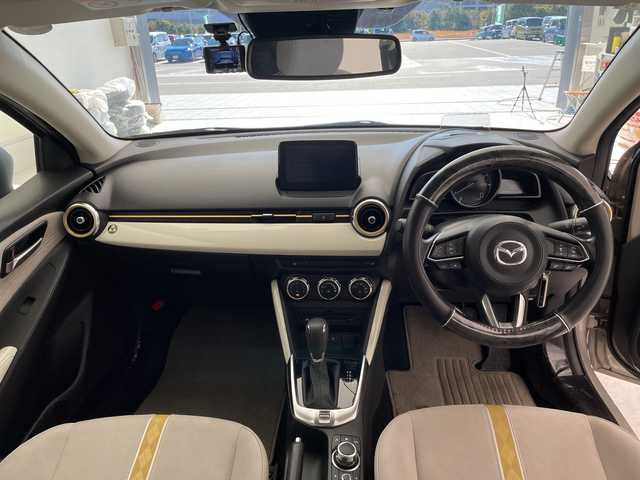 マツダ マツダ２ 15S サンリットシトラス 愛知県 2021(令3)年 1.5万km プラチナクォーツメタリック 純正ナビ　/全方位カメラ　/レーダークルーズ　/シートヒーター　/ＨＵＤ　/コーナーセンサー　/純正ＡＷ　/ＥＴＣ　/ＢＳＭ　/ＬＥＤヘッドライト　/レーンキープ　/ドラレコ　/ＥＴＣ　/ステアリングスイッチ　/プッシュスタート