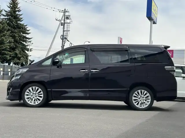 トヨタ ヴェルファイア 2．4Z 道北・旭川 2013(平25)年 13.3万km ボルドーマイカメタリック (株)IDOMが運営する【じしゃロン旭川店】の自社ローン専用車両になります。こちらは現金またはオートローンご利用時の価格です。自社ローンご希望の方は別途その旨お申付け下さい/　/・純正ナビ/・ETC/・片側パワースライドドア/・フリップダウン/・スマートキー1個/・取扱説明書
