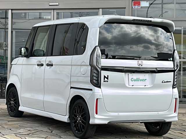 ホンダ Ｎ ＢＯＸ カスタム L ターボ スタイル+ブラック 静岡県 2022(令4)年 3万km プラチナホワイトパール ホンダセンシング/衝突軽減ブレーキ/誤発進抑制機能/歩行者事故低減ステアリング/路外逸脱抑制機能/アダプティブクルーズコントロール/車線維持支援システム/先行車発進のお知らせ/標識認識システム/後方誤発進抑制機能/オートハイビーム/パーキングセンサー/純正8incナビ/バックカメラ/フルセグTV/純正アルミホイール/ETC/ドライブレコーダー/LEDヘッドライト/両側パワースライドドア/ハーフレザーシート/シートヒーター/スマートキー/プッシュスタート/横滑り防止装置