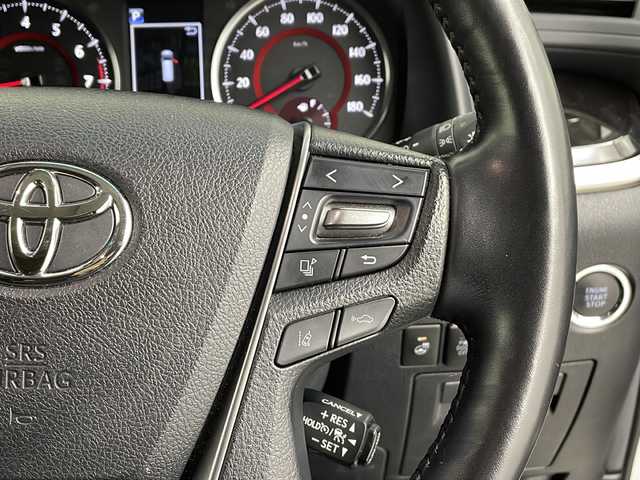 トヨタ アルファード S Cパッケージ 三重県 2018(平30)年 6.7万km ホワイトパールクリスタルシャイン 禁煙車/純正10型ナビ/AM/FM/CD/DVD/SD/BT/フルセグTV/バックカメラ/ムーンルーフ /デジタルインナーミラー /純正フリップダウンモニター /クリアランスソナー /プリクラッシュセーフティ/パーキングサポートブレーキ/レーントレーシングアシスト/ロードサインアシスト/パワーバックドア /三眼LEDヘッドライト/シートメモリー（D席）/パワーシート/オットマン/ステアリングスイッチ /レザーシート （合皮）/シートヒーター /ベンチレーション/ステアリングヒーター/純正ビルトインETC