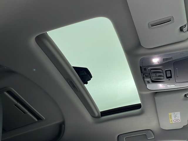 トヨタ アルファード S Cパッケージ 三重県 2018(平30)年 6.7万km ホワイトパールクリスタルシャイン 禁煙車/純正10型ナビ/AM/FM/CD/DVD/SD/BT/フルセグTV/バックカメラ/ムーンルーフ /デジタルインナーミラー /純正フリップダウンモニター /クリアランスソナー /プリクラッシュセーフティ/パーキングサポートブレーキ/レーントレーシングアシスト/ロードサインアシスト/パワーバックドア /三眼LEDヘッドライト/シートメモリー（D席）/パワーシート/オットマン/ステアリングスイッチ /レザーシート （合皮）/シートヒーター /ベンチレーション/ステアリングヒーター/純正ビルトインETC