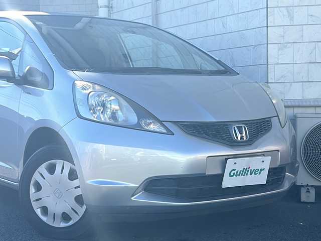 ホンダ フィット G 神奈川県 2010(平22)年 4.3万km アラバスターシルバーメタリック 5速MT車/純正ナビ(CD/DVD/SD/BT/フルセグTV)/スマートキー/ビルトインETC/HIDライト/オートライト/純正フロアマット/電動格納ウィンカーミラー/ISOFIX/スペアキー×1/保証書/取扱説明書