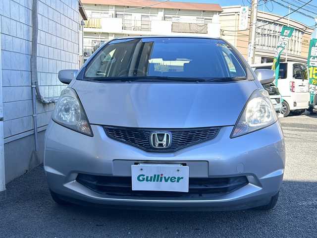 ホンダ フィット G 神奈川県 2010(平22)年 4.3万km アラバスターシルバーメタリック 5速MT車/純正ナビ(CD/DVD/SD/BT/フルセグTV)/スマートキー/ビルトインETC/HIDライト/オートライト/純正フロアマット/電動格納ウィンカーミラー/ISOFIX/スペアキー×1/保証書/取扱説明書