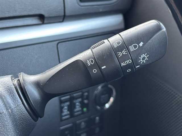 ダイハツ タント カスタム RS トップED SA Ⅲ 宮城県 2017(平29)年 5.5万km パールホワイトⅢ 登録時走行距離54560ｋｍ/両側パワースライドドア/社外ナビ/・フルセグテレビ/・Bluetooth/・CD/DVD/・ＡＭ／ＦＭ/アイドリングストップ/衝突軽減ブレーキ/オートマチックハイビーム/オートライト/プッシュスタート/スマートキー/ドアバイザー/ウインカーミラー/ＬＥＤヘッドライト