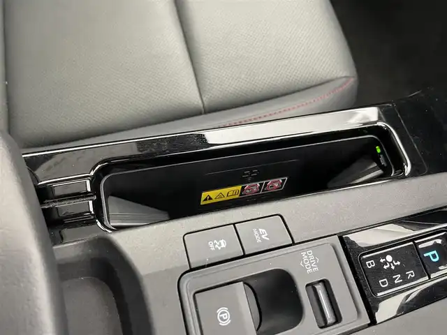 トヨタ プリウス Z 宮城県 2023(令5)年 1.5万km プラチナホワイトパールマイカ 純正１２型コネクティッドナビ　/パノラミックビューモニター　/ＡＣ１００Ｖアクセサリコンセント　/パークアシスト　/BSM/プリクラッシュセーフティ　/レーンキープアシスト/オートハイビーム/ワイヤレス充電器　/アダプティブクルーズコントロール　/リアフォグランプ　/ワイパーデアイサー/ステアリングヒーター/シートヒーター/シートベンチレーション/メモリ機能付パワーシート/ETC2.0/フルセグTV/禁煙車