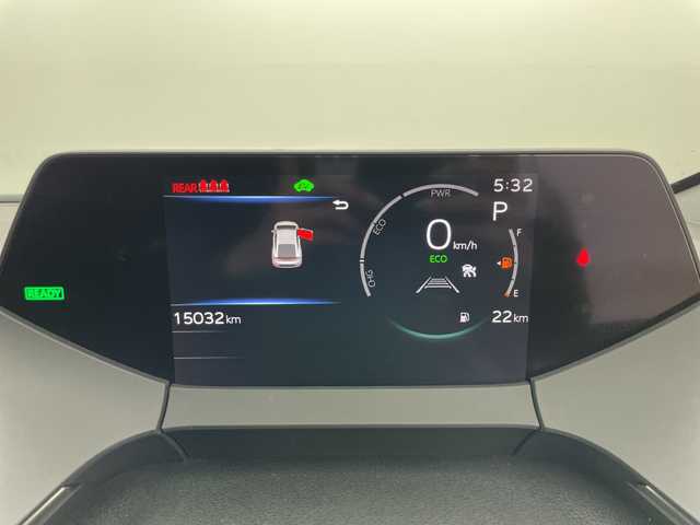 トヨタ プリウス Z 道央・札幌 2023(令5)年 1.5万km プラチナホワイトパールマイカ ・純正１２型コネクティッドナビ　/・パノラミックビューモニター　/・フルセグTV/・パワーバックドア/・ＡＣ１００Ｖアクセサリコンセント　/・パークアシスト　/・BSM/・プリクラッシュセーフティ　/・レーンキープアシスト/・オートハイビーム/・LEDヘッドライト/・リアフォグランプ/・ワイヤレス充電器　/・アダプティブクルーズコントロール　/・ワイパーデアイサー/・ステアリングヒーター/・ステアリングリモコン/・前席シートヒーター/シートベンチレーション/・メモリ機能付パワーシート/・ETC2.0/・19インチ純正アルミホイール/・保証書