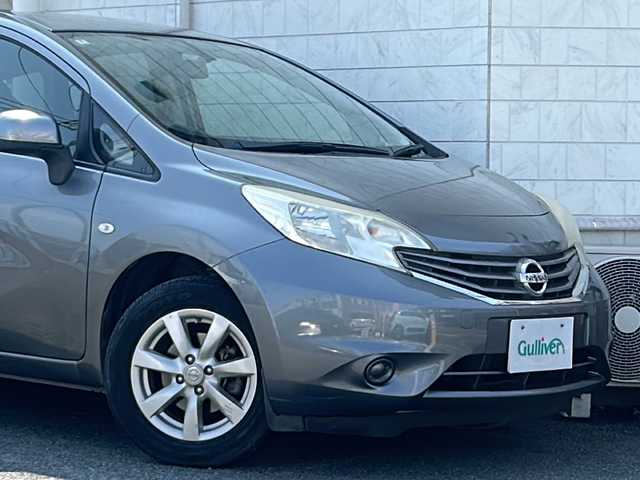 日産 ノート X DIG－S 神奈川県 2013(平25)年 8.4万km ダークメタルグレー 純正ナビ（CD/DVD/SD/USB/BT/フルセグTV）/スマートキー/プッシュスタート/アイドリングストップ/横滑り防止装置/ETC/純正フロアマット/純正AW/電動格納ミラー/スペアキー×1/保証書/取扱説明書