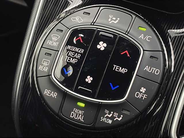 トヨタ エスクァイア ハイブリッド Gi プレミアムパッケージ ブラックテーラード 宮城県 2020(令2)年 3.7万km スパークリングブラックパールクリスタルシャイン 両側パワースライドドア/トヨタセーフティーセンス/純正12インチフリップダウンモニター/純正10インチナビ/(AM/FM/SD/CD/DVD/フルセグTV/Bluetooth)/バックカメラ/ETC/前後ドライブレコーダー/ハーフレザー/シートヒーター/ステアリングヒーター/プッシュスタート/スマートキー/スペアキー/オートライト/オートマチックハイビーム/LEDヘッドライト/フォグランプ/ヘッドライトレベライザー/ドアバイザー/純正フロアマット/純正15インチアルミホイール