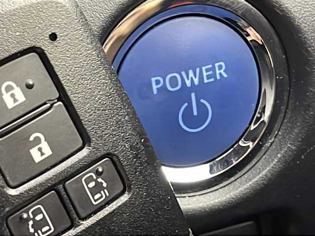 トヨタ エスクァイア ハイブリッド Gi プレミアムパッケージ ブラックテーラード 宮城県 2020(令2)年 3.7万km スパークリングブラックパールクリスタルシャイン 両側パワースライドドア/トヨタセーフティーセンス/純正12インチフリップダウンモニター/純正10インチナビ/(AM/FM/SD/CD/DVD/フルセグTV/Bluetooth)/バックカメラ/ETC/前後ドライブレコーダー/ハーフレザー/シートヒーター/ステアリングヒーター/プッシュスタート/スマートキー/スペアキー/オートライト/オートマチックハイビーム/LEDヘッドライト/フォグランプ/ヘッドライトレベライザー/ドアバイザー/純正フロアマット/純正15インチアルミホイール