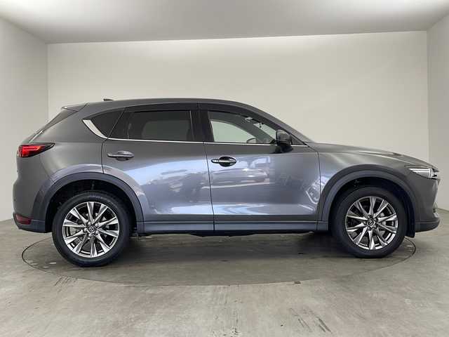 マツダ ＣＸ－５ XD エクスクルーシブモード 兵庫県 2019(令1)年 6.9万km マシーングレープレミアムM アドバンストスマートシティブレーキサポート/・後退時スマートブレーキサポート/・誤発進抑制制御/スマートブレーキサポート/レーダークルーズコントロール/ブラインドスポットモニター/車線逸脱警報システム/レーンキープアシスト/フロントパーキングセンサー/リアパーキングセンサー/ドライバーアテンションアラート/マツダ純正ナビ/・Bluetooth/・フルセグTV/・バックカメラ/・アラウンドビューモニター/パワーバックドア/マツダ純正19インチアルミホイール/ワンオーナー/新車保証書/取扱説明書