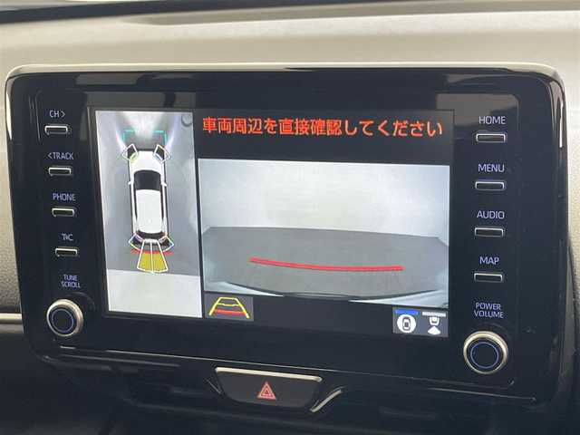 トヨタ ヤリスクロス Z 愛知県 2024(令6)年 1.2万km ブラックマイカ/プラチナホワイトパールマイカ 純正ディスプレイオーディオ　全方位カメラ　ステアリングヒーター　ハーフレザー パワーシート レーダークルーズコントロール　ETC LEDヘッドライト　革巻きステアリング　純正アルミホイール　禁煙車