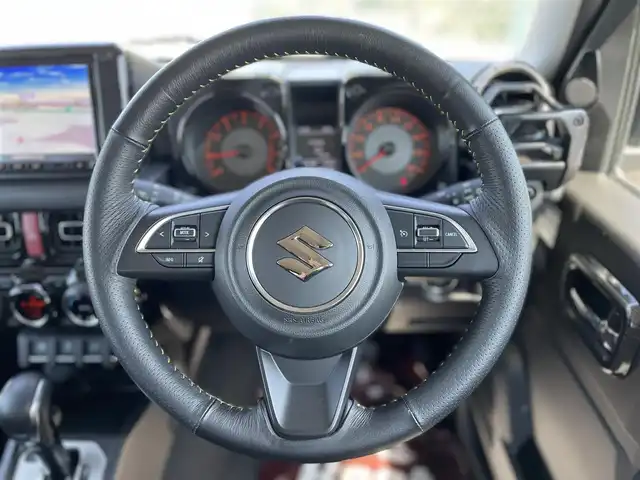 スズキ ジムニー シエラ JC 愛知県 2019(平31)年 2.1万km ジャングルグリーン 純正8インチナビ（CN-RZ846）/（Bluetooth/フルセグ/DISC/ラジオ）/バックカメラ/スズキセーフティサポート/純正フロアマット/LEDヘッドライト/クルーズコントロール/ETC/前方ドライブレコーダー/D/N席シートヒーター/電格ミラー/ドアバイザー/サイドミラーヒーター/スマートキー/プッシュスタート/スペアキー/背面タイヤ純正ハードカバー/フロントアンダーガード/サイドシルガード