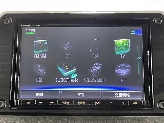 スズキ ジムニー シエラ JC 愛知県 2019(平31)年 2.1万km ジャングルグリーン 純正8インチナビ（CN-RZ846）/衝突軽減ブレーキ/ビルトインETC/シートヒーター/LEDヘッドライト/バックカメラ/クルーズコントロール/ドライブレコーダー/フルセグTV/Bluetooth/レーンキープアシスト/オートハイビーム/ダウンヒルアシスト/プッシュスタート/スマートキー/CD/DVD再生/ミュージックサーバー/純正フロアマット/純正アルミホイール/オートライト/電格ミラー/ドアバイザー/ヒーテッドドアミラー/背面タイヤ純正ハードカバー/フロントアンダーガード/サイドシルガード/4WD/トランスファーレバー/ウィンカーミラー/フォグランプ/ヘッドライトウォッシャー/横滑り防止装置/ステアリングリモコン/オートエアコン/