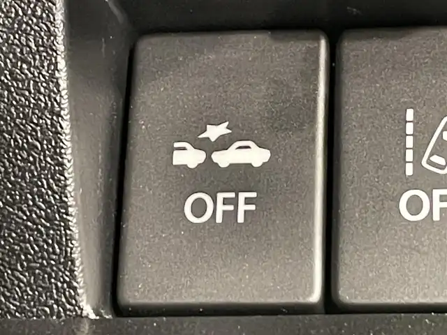 スズキ ジムニー シエラ JC 愛知県 2019(平31)年 2.1万km ジャングルグリーン 純正8インチナビ（CN-RZ846）/衝突軽減ブレーキ/ビルトインETC/シートヒーター/LEDヘッドライト/バックカメラ/クルーズコントロール/ドライブレコーダー/フルセグTV/Bluetooth/レーンキープアシスト/オートハイビーム/ダウンヒルアシスト/プッシュスタート/スマートキー/CD/DVD再生/ミュージックサーバー/純正フロアマット/純正アルミホイール/オートライト/電格ミラー/ドアバイザー/ヒーテッドドアミラー/背面タイヤ純正ハードカバー/フロントアンダーガード/サイドシルガード/4WD/トランスファーレバー/ウィンカーミラー/フォグランプ/ヘッドライトウォッシャー/横滑り防止装置/ステアリングリモコン/オートエアコン/