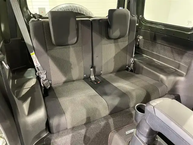 スズキ ジムニー シエラ JC 愛知県 2019(平31)年 2.1万km ジャングルグリーン 純正8インチナビ（CN-RZ846）/衝突軽減ブレーキ/ビルトインETC/シートヒーター/LEDヘッドライト/バックカメラ/クルーズコントロール/ドライブレコーダー/フルセグTV/Bluetooth/レーンキープアシスト/オートハイビーム/ダウンヒルアシスト/プッシュスタート/スマートキー/CD/DVD再生/ミュージックサーバー/純正フロアマット/純正アルミホイール/オートライト/電格ミラー/ドアバイザー/ヒーテッドドアミラー/背面タイヤ純正ハードカバー/フロントアンダーガード/サイドシルガード/4WD/トランスファーレバー/ウィンカーミラー/フォグランプ/ヘッドライトウォッシャー/横滑り防止装置/ステアリングリモコン/オートエアコン/