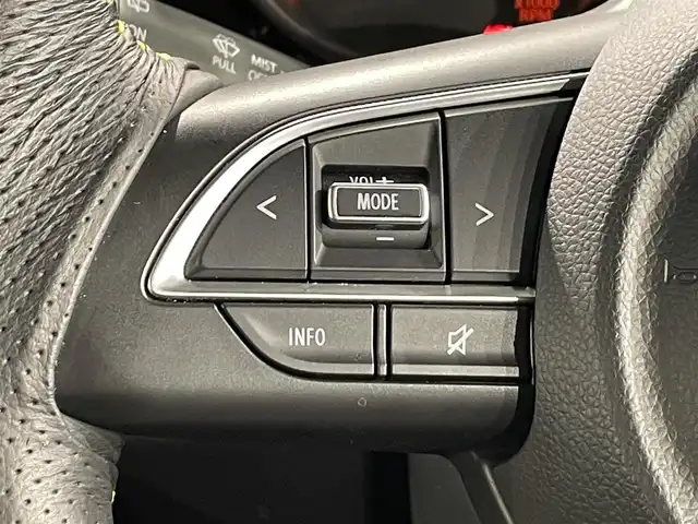 スズキ ジムニー シエラ JC 愛知県 2019(平31)年 2.1万km ジャングルグリーン 純正8インチナビ（CN-RZ846）/衝突軽減ブレーキ/ビルトインETC/シートヒーター/LEDヘッドライト/バックカメラ/クルーズコントロール/ドライブレコーダー/フルセグTV/Bluetooth/レーンキープアシスト/オートハイビーム/ダウンヒルアシスト/プッシュスタート/スマートキー/CD/DVD再生/ミュージックサーバー/純正フロアマット/純正アルミホイール/オートライト/電格ミラー/ドアバイザー/ヒーテッドドアミラー/背面タイヤ純正ハードカバー/フロントアンダーガード/サイドシルガード/4WD/トランスファーレバー/ウィンカーミラー/フォグランプ/ヘッドライトウォッシャー/横滑り防止装置/ステアリングリモコン/オートエアコン/