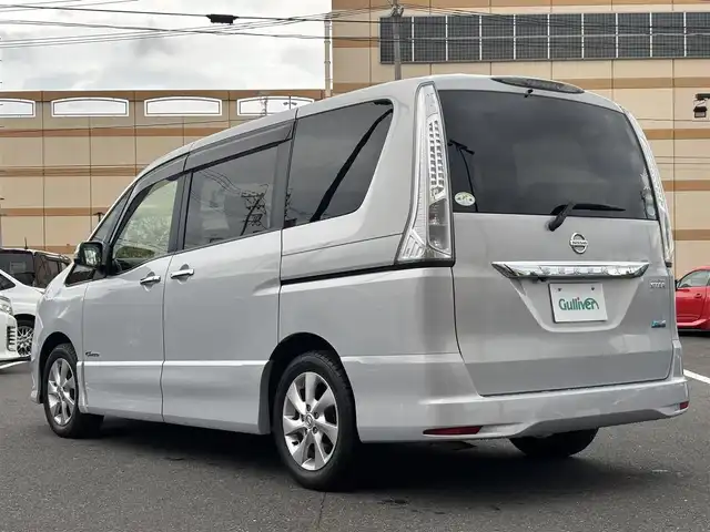 日産 セレナ ハイウェイS G Sハイブリッド 宮城県 2012(平24)年 6.8万km エターナルスノーホワイト 登録時走行距離67360km/純正SDナビ/・CD/DVD/Bluetooth/クルーズコントロール/両側パワースライド/バックカメラ/プッシュスタート/スマートキー/HIDヘッドライト/オートライト/フォグランプ/革巻きステアリング/アイドリングストップ/横滑り防止