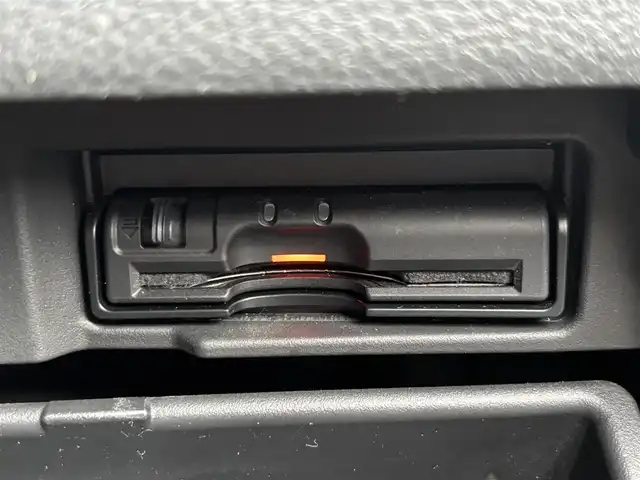 日産 セレナ ハイウェイS G Sハイブリッド 宮城県 2012(平24)年 6.8万km エターナルスノーホワイト 登録時走行距離67360km/純正SDナビ/・CD/DVD/Bluetooth/クルーズコントロール/両側パワースライド/バックカメラ/プッシュスタート/スマートキー/HIDヘッドライト/オートライト/フォグランプ/革巻きステアリング/アイドリングストップ/横滑り防止