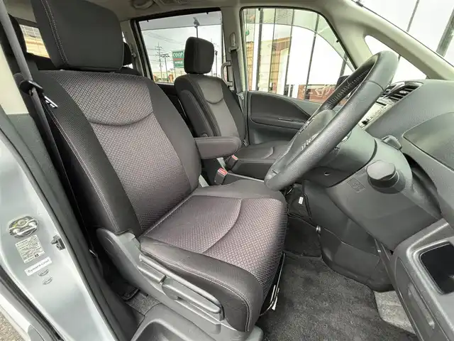 日産 セレナ ハイウェイS G Sハイブリッド 宮城県 2012(平24)年 6.8万km エターナルスノーホワイト 登録時走行距離67360km/純正SDナビ/・CD/DVD/Bluetooth/クルーズコントロール/両側パワースライド/バックカメラ/プッシュスタート/スマートキー/HIDヘッドライト/オートライト/フォグランプ/革巻きステアリング/アイドリングストップ/横滑り防止
