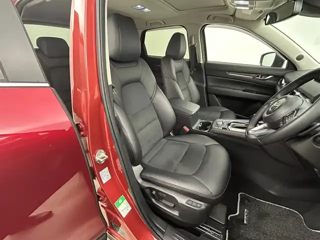 マツダ ＣＸ－５ XD ブラックトーンエディション 岡山県 2023(令5)年 2.8万km ソウルレッドクリスタルM 純正10.25インチナビ/(Bluetooth/フルセグTV/Carplay/androidAuto)/サンルーフ/Boseサウンド/360度カメラ/レーダークルーズコントロール/シートヒーター（前席）/LEDヘッドライト/ETC/ワイヤレス充電/ブラインドスポットモニター/ステアリングヒーター/パワーシート（前席）/電動リアゲート/コーナーセンサー（前後）/オートハイビーム/プッシュスタート/スマートキー×1/アイドリングストップ/レーンキープアシスト/純正フロアマット/純正アルミホイール/オートライト