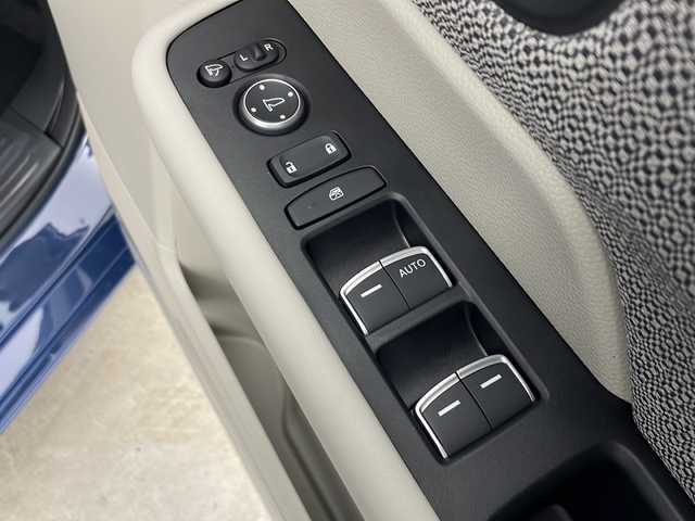 ホンダ ステップワゴン エアー EX 秋田県 2025(令7)年 0.1千km 青 ホンダセンシング /両側パワースライドドア/マルチビューカメラ /コンビシート /前席シートヒーター /電動リアゲート /2列目オットマン/全列USB /革巻きステアリング /スマートキー /プッシュスタート/パドルシフト/自動パーキングブレーキ/ブレーキホールド/革巻きステアリング/クルーズコントロール/電格ミラー/ステアリングリモコン装着車両/ホンダECON/オートエアコン/横滑り防止装置/フロントワイパーデアイサー/オートライト/ライトレベライザー/純正AW/コーナーセンサー/ウィンカーミラー/フォグライト/保証書/取り扱い説明書