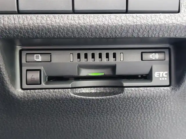 トヨタ ＲＡＶ４ アドベンチャー オフロードPKG 東京都 2021(令3)年 7.4万km スーパーホワイトⅡ セーフティセンス/プリクラッシュセーフティ/レーントレーシングアシスト/オートハイビーム/クリアランスソナー/純正9型DA/ナビ機能・BT/ルーフレール/LEDヘッドライト/フォグ/ハーフレザーシート/運転席パワーシート/シートヒーター/ベンチレーション/ビルトインETC/USBポート