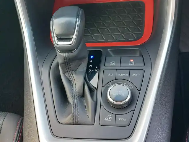 トヨタ ＲＡＶ４ アドベンチャー オフロードPKG 東京都 2021(令3)年 7.4万km スーパーホワイトⅡ セーフティセンス/プリクラッシュセーフティ/レーントレーシングアシスト/オートハイビーム/クリアランスソナー/純正9型DA/ナビ機能・BT/ルーフレール/LEDヘッドライト/フォグ/ハーフレザーシート/運転席パワーシート/シートヒーター/ベンチレーション/ビルトインETC/USBポート