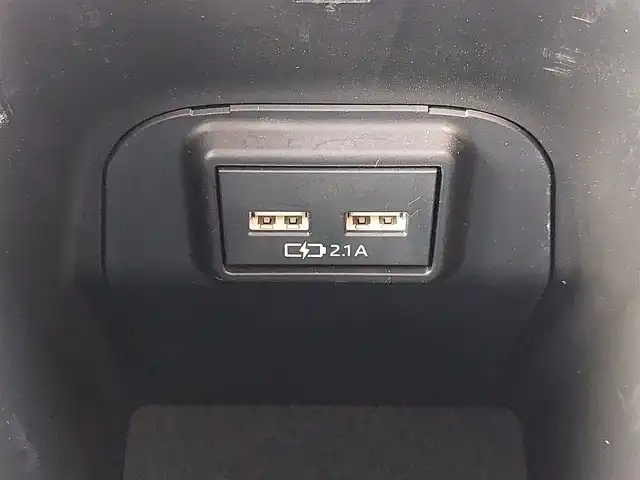 トヨタ ＲＡＶ４ アドベンチャー オフロードPKG 東京都 2021(令3)年 7.4万km スーパーホワイトⅡ セーフティセンス/プリクラッシュセーフティ/レーントレーシングアシスト/オートハイビーム/クリアランスソナー/純正9型DA/ナビ機能・BT/ルーフレール/LEDヘッドライト/フォグ/ハーフレザーシート/運転席パワーシート/シートヒーター/ベンチレーション/ビルトインETC/USBポート