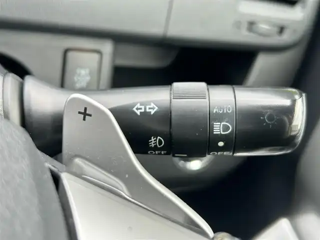 トヨタ ヴォクシー ZS 煌 道東・釧路十勝 2011(平23)年 12.8万km ブラック 4WD/寒冷地仕様/純正ナビ/地デジ/バックカメラ/ETC/両側パワースライドドア/プッシュスタート/スマートキー/パドルシフト/HIDヘッドライト/フォグランプ/ドアバイザー/革巻きステアリング/フロアマット