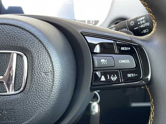 ホンダ フィット e:HEV RS 長野県 2023(令5)年 0.8万km クリスタルブラックパール ホンダセンシング /純正９インチナビフルセグTV/バックカメラ/ETC/ドライブレコーダー/純正１６インチアルミ/レーダークルーズコントロール/LEDヘッドライト/プッシュスタートエンジン/スマートキー