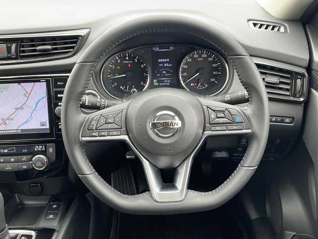 日産 エクストレイル 20Xi Vセレ エクストリーマーX 道東・釧路十勝 2022(令4)年 5.6万km ダイヤモンドブラック ・4WD/・純正SDメモリナビ/（FM・AM・CD・DVD・BT）/・全方位カメラ/バックカメラ/・プロパイロット/・パワーバックドア/・横滑り防止/・デジタルインナーミラー/・前方ドライブレコーダー/・ETC2.0/・シートヒーター/・LEDヘッドライト/・フォグライト/・オートマチックハイビーム/・オートライト/・ヘッドライトレベライザー/・革巻きステアリング/・ステアリングスイッチ/・電格ウィンカーミラー/・ドアバイザー/・スマートキー/・プッシュスタート/・純正AW付夏用タイヤ　積込