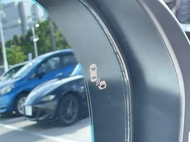 ホンダ ステップワゴン スパーダ eHEV 大阪府 2023(令5)年 3.4万km プラチナホワイトパール ホンダセンシング/クルーズコントロール/ブラインドスポットモニター/両側パワースライドドア/パワーテールゲート/純正11.4インチメモリーナビ/Bluetooth/CD/DVD/フルセグTV/USB/バックカメラ/純正10.1インチフリップダウンモニター/シートヒーター/オットマン/ビルトインETC/純正フロアマット