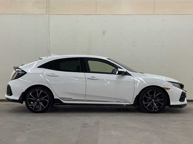 ホンダ シビック ハッチバック 道央・札幌 2018(平30)年 6.5万km ホワイトオーキッドパール /社外ナビ：MDV-D504BT/（CD/DVD/SD/BT/ラジオ/フルセグ）//レーダークルーズコントロール//LEDヘッドライト//衝突被害軽減システム//アイドリングストップ//横滑り防止機能//レーンキープアシスト//アイドリングストップ//社外ドライブレコーダー//ビルトインETC//オートライト//フォグライト//オートエアコン//スペアキー