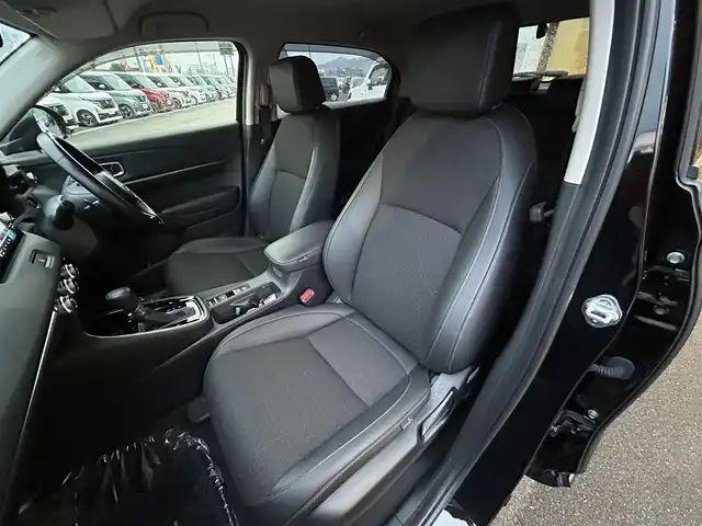 ホンダ ヴェゼル ハイブリッド e:HEV Z 愛媛県 2023(令5)年 1.8万km クリスタルブラックパール 純正９インチナビ　/Ｂｌｕｅｔｏｏｔｈ　/バックカメラ　/レーダークルーズコントロールシートヒーター　/ブラインドスポットモニター　/ハーフレザーシート　/ダウンヒルアシストコントロール　/置くだけ充電　/ETC