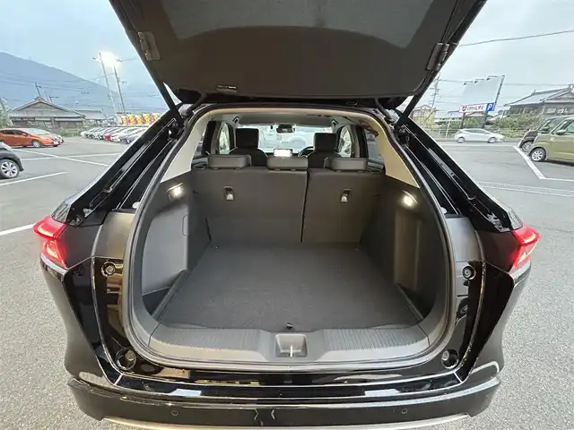 ホンダ ヴェゼル ハイブリッド e:HEV Z 愛媛県 2023(令5)年 1.8万km クリスタルブラックパール 純正９インチナビ　/Ｂｌｕｅｔｏｏｔｈ　/バックカメラ　/レーダークルーズコントロールシートヒーター　/ブラインドスポットモニター　/ハーフレザーシート　/ダウンヒルアシストコントロール　/置くだけ充電　/ETC