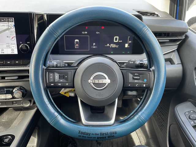 日産 ノート X 福岡県 2022(令4)年 2.2万km ビビットブルー / スーパーブラック 2トーン ワンオーナー　/レーダークルーズコントロール　/純正メーカーナビ（Ｂｌｕｅｔｏｏｔｈ・ＴＶ・ラジオ）/全方位カメラ　/バックモニター　/ビルトインＥＴＣ２．０　/ブラインドスポットモニター/前方ドライブレコーダー　/ＬＥＤライト　/ＨＤＭＩ入力端子/USB入力端子/C-type入力端子/純正フロアマット/プッシュスタート/スマートキー/保証書/取扱説明書