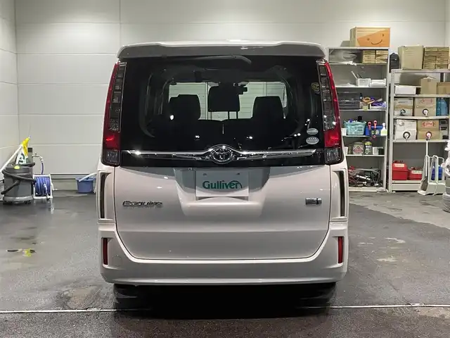 トヨタ エスクァイア ハイブリッド Gi 福島県 2016(平28)年 12.1万km ホワイトパールクリスタルシャイン ワンオーナー/アルパイン11インチナビ/CD/DVD/SD/BT/フルセグTV/アルパインフリップダウンモニター/社外17インチAW(社外AW＋冬タイヤ積込)/社外車高調ローダウン/社外フロントスポイラー/Toyota Safety Sense C/両側パワースライドドア/クルーズコントロール/合成皮革シート/シートヒーター/バックカメラ/オートハイビーム/LEDヘッドライト/ビルトインETC/プッシュスタート/ドアバイザー/フロアマット