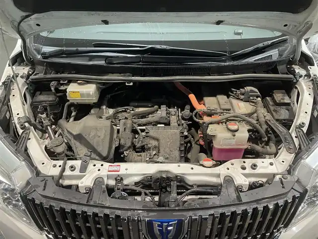 トヨタ エスクァイア ハイブリッド Gi 福島県 2016(平28)年 12.1万km ホワイトパールクリスタルシャイン ワンオーナー/アルパイン11インチナビ/CD/DVD/SD/BT/フルセグTV/アルパインフリップダウンモニター/社外17インチAW(社外AW＋冬タイヤ積込)/社外車高調ローダウン/社外フロントスポイラー/Toyota Safety Sense C/両側パワースライドドア/クルーズコントロール/合成皮革シート/シートヒーター/バックカメラ/オートハイビーム/LEDヘッドライト/ビルトインETC/プッシュスタート/ドアバイザー/フロアマット